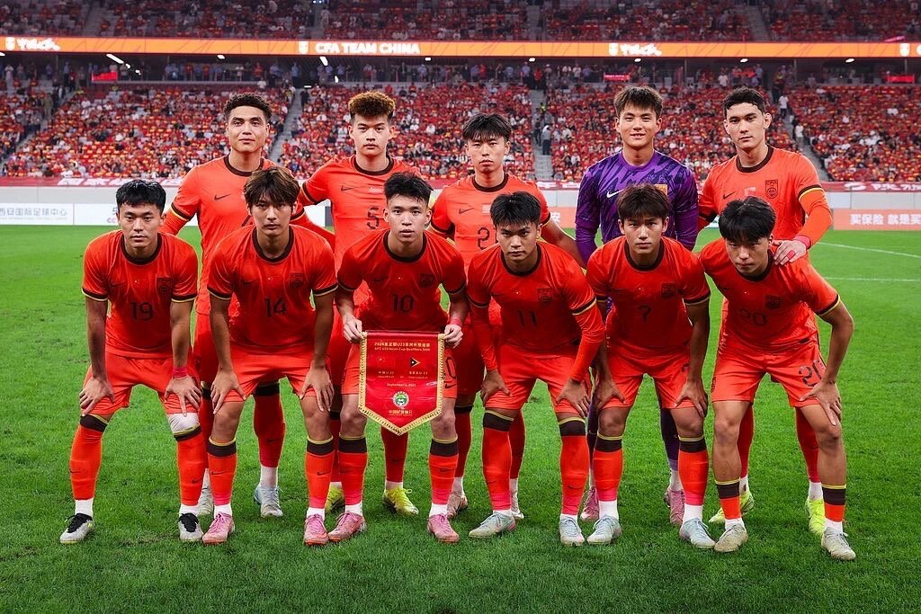 斯鲍独占鳌,洞领先高坛,赛事,米兰体育官网,米兰体育App,米兰体育登录,米兰体育平台,米兰体育入口